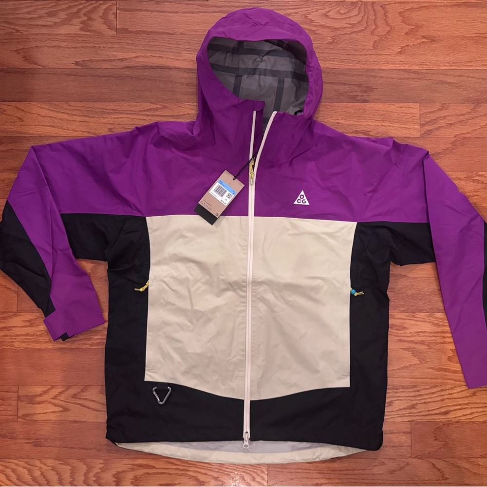 NWT Nike ACG “Morpho” Purple/Cream/Black Storm-FIT ADV Rain Jacket MEDIUM